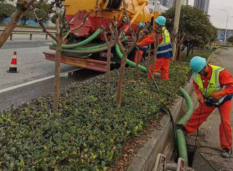 泸西市政管道清淤